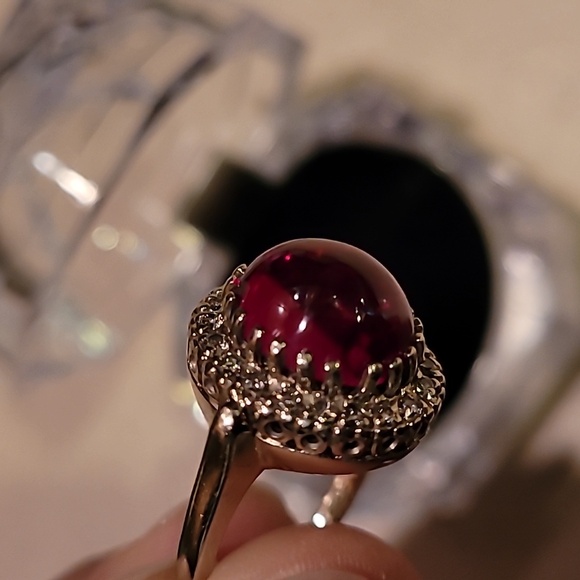 14k Vintage Cabochon Ruby Ring - Picture 6 of 12